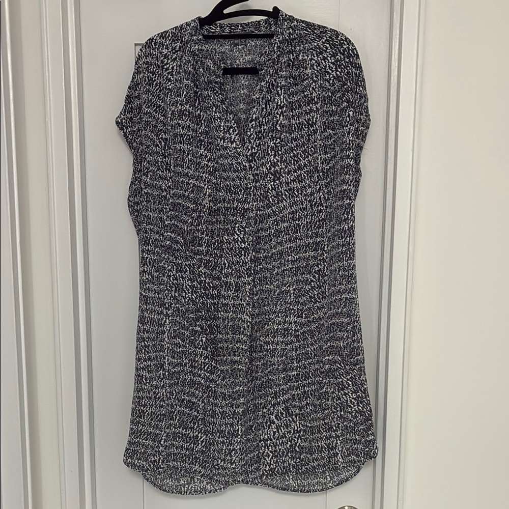 Vince 100% Silk V-Neck Popover Tunic Dress Print